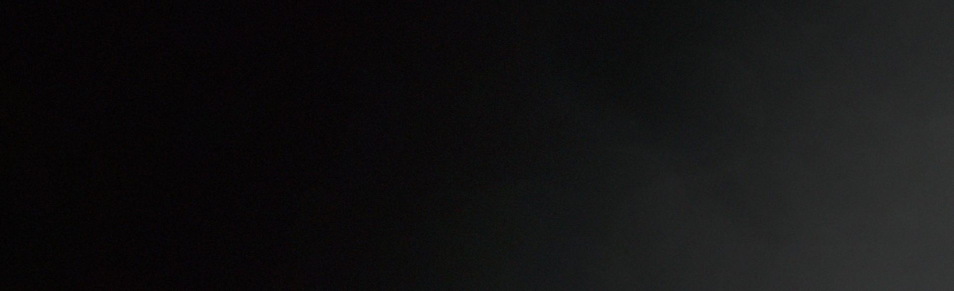 Μια εντελώς μαύρη εικόνα χωρίς ορατές λεπτομέρειες ή χαρακτηριστικά.