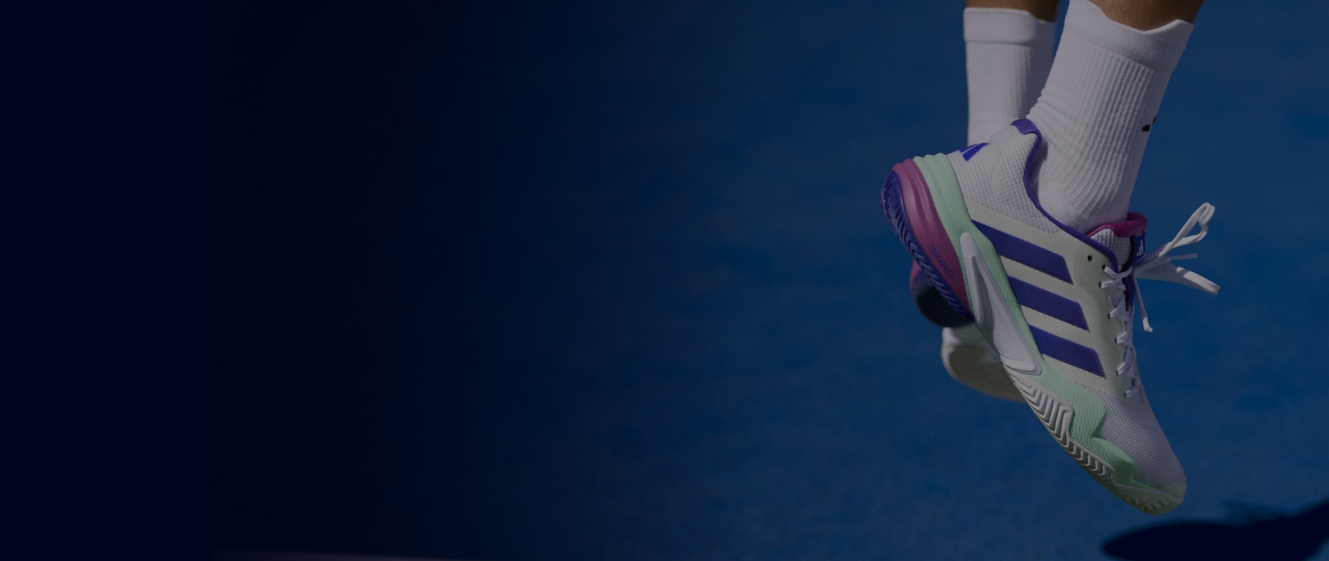Focus on the Cybersonic shoes.
