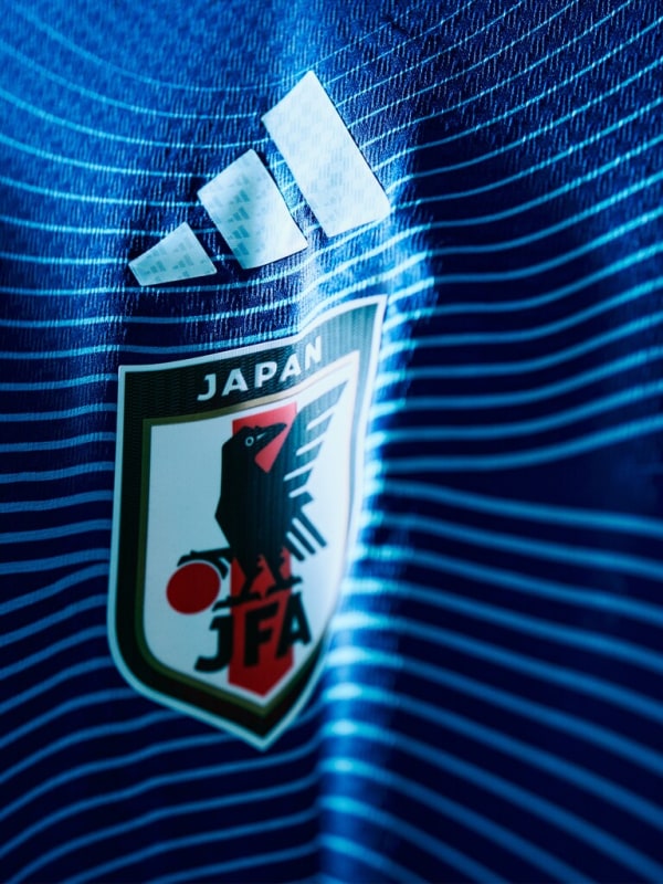 最終価格　asics サッカー　日本代表　ユニフォーム　M 新品未使用　タグ付き 最終価格 asics サッカー 日本代表 ユニフォーム M 新品未使用 タグ