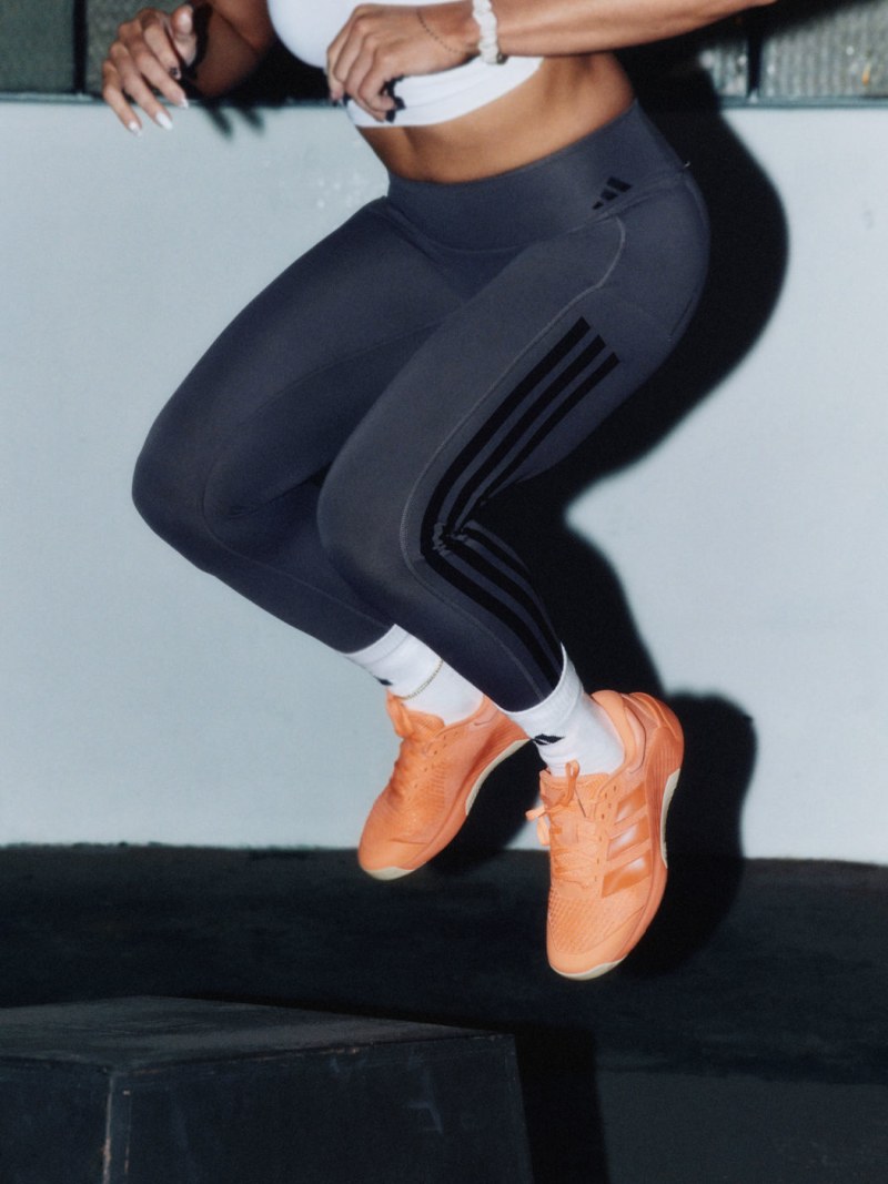 An image of an athlete jumping and wearing the new Dropset 4 strenght training shoes.