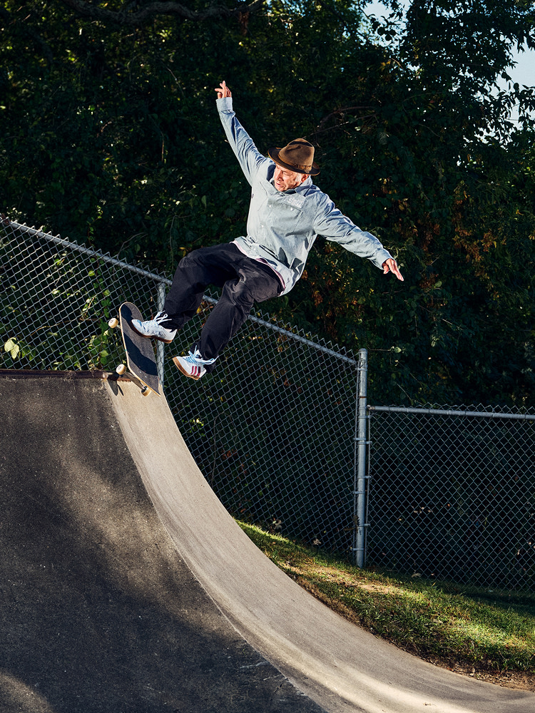 アディダス｜adidas 公式オンラインショップ 日本