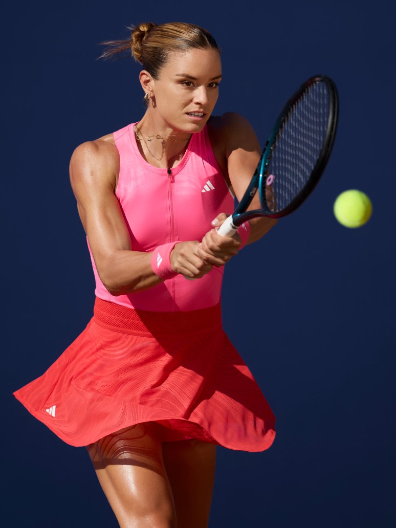 Photo of Maria Sakkari wearing the Melbourne collection tennis apparel