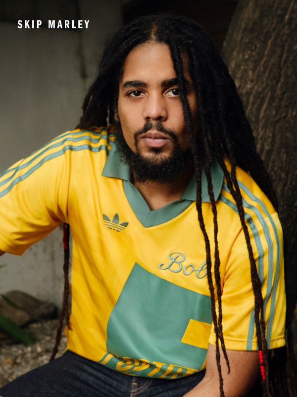 องค์ประกอบภาพพร้อมผู้ชายแบบสวมใส่ Jamaica Bob Marley คอลเลกชันใหม่