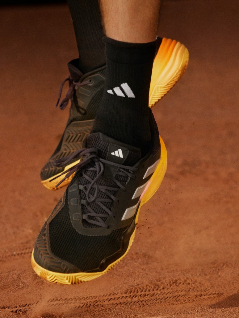 Focus on the Barricade male tennis shoes.