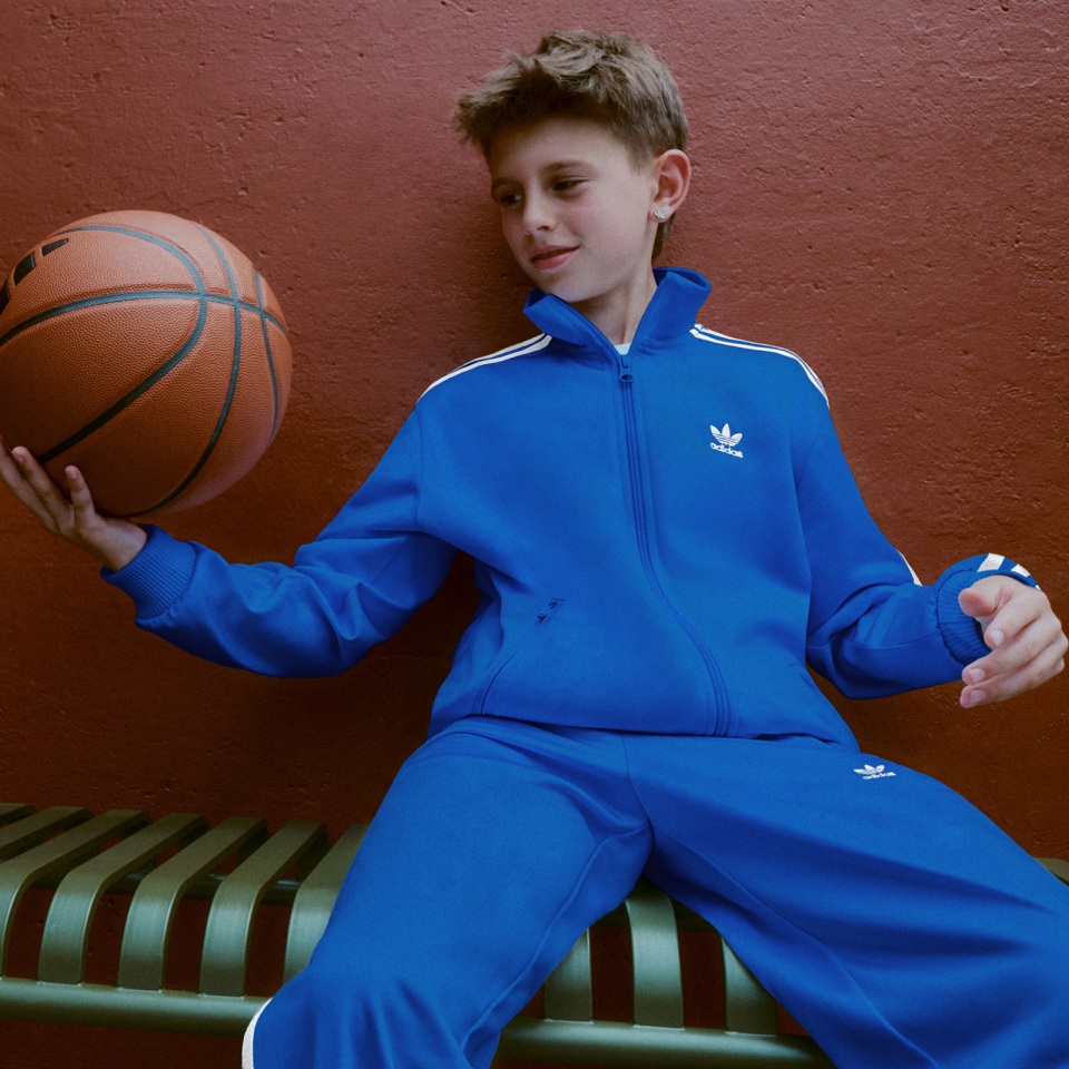 デッドストックスニーカー15.5cm adidasアディダスYEEZYBOOST 👕Kids' Sneakers and Activewear | adidas US👕