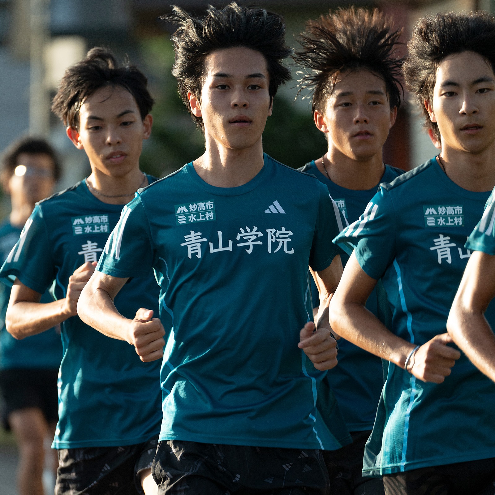 アディダス・青山学院大学・コラボ・箱根駅伝優勝記念Tシャツ・2017年バージョン