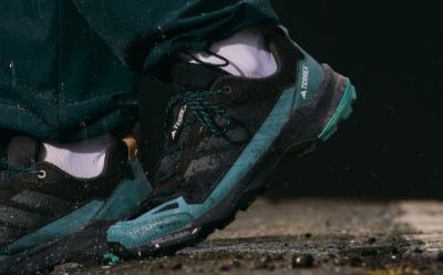 ハイキング トレッキング 登山【アディダス公式】