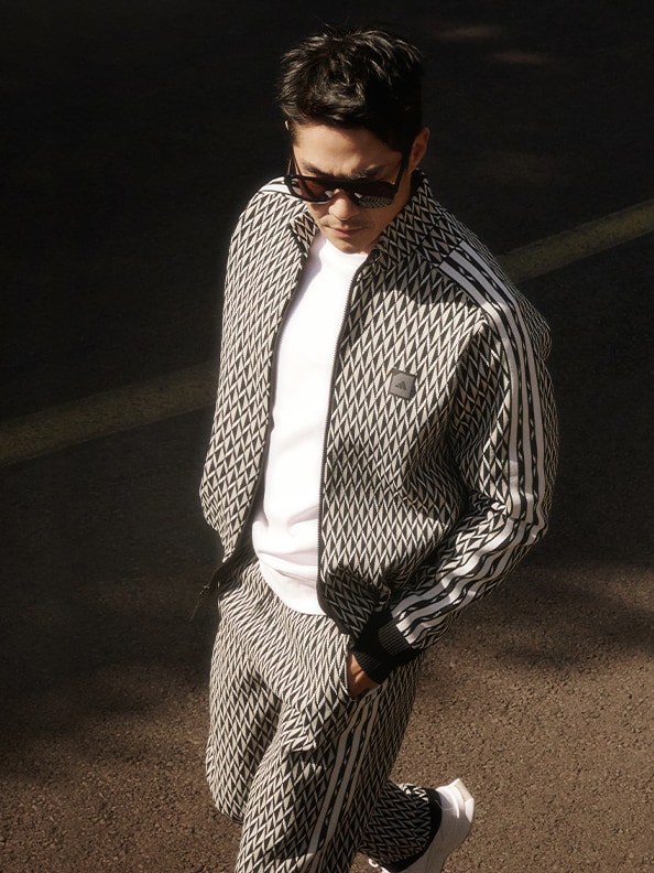 kr-adicross-golf-ss24-launch-plp-imagecollection-asset4