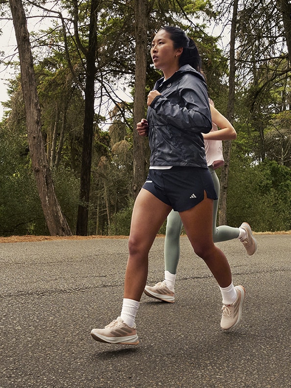 Image of two women running outside in Supernova Rise 2
