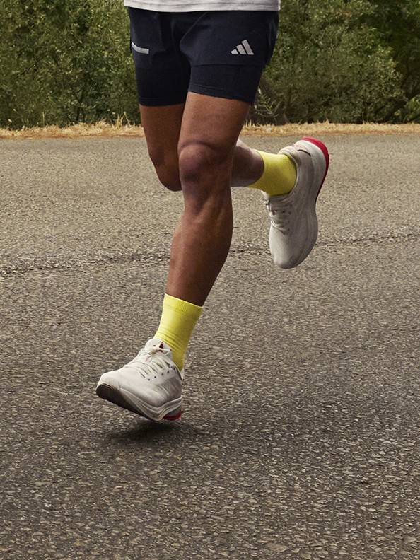 Image of mans legs running outside in Supernova Rise 2