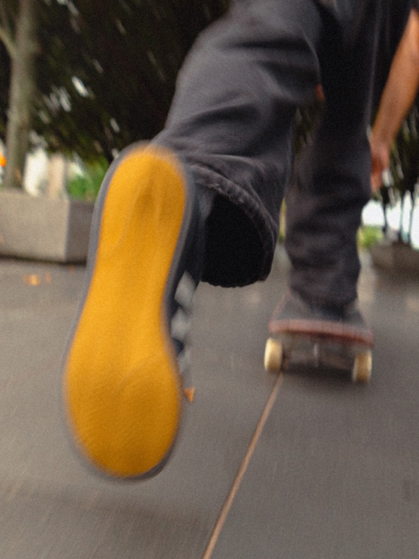 Superstar skate blurred pic