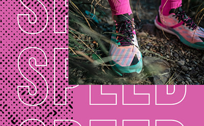 Der leuchtend pinke Text zeigt die Füße und Beine einer Person, die durch eine üppige, grüne Waldlandschaft läuft.