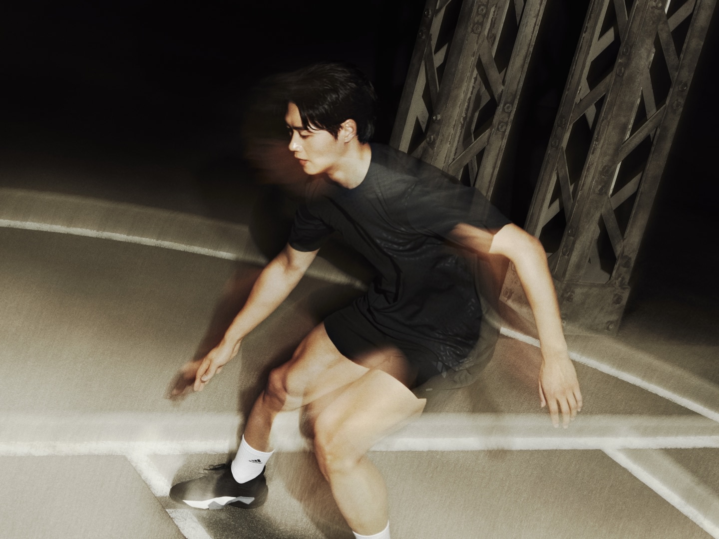 kr-climacool​-training-ss25-launch-plp-story_snippet-asset