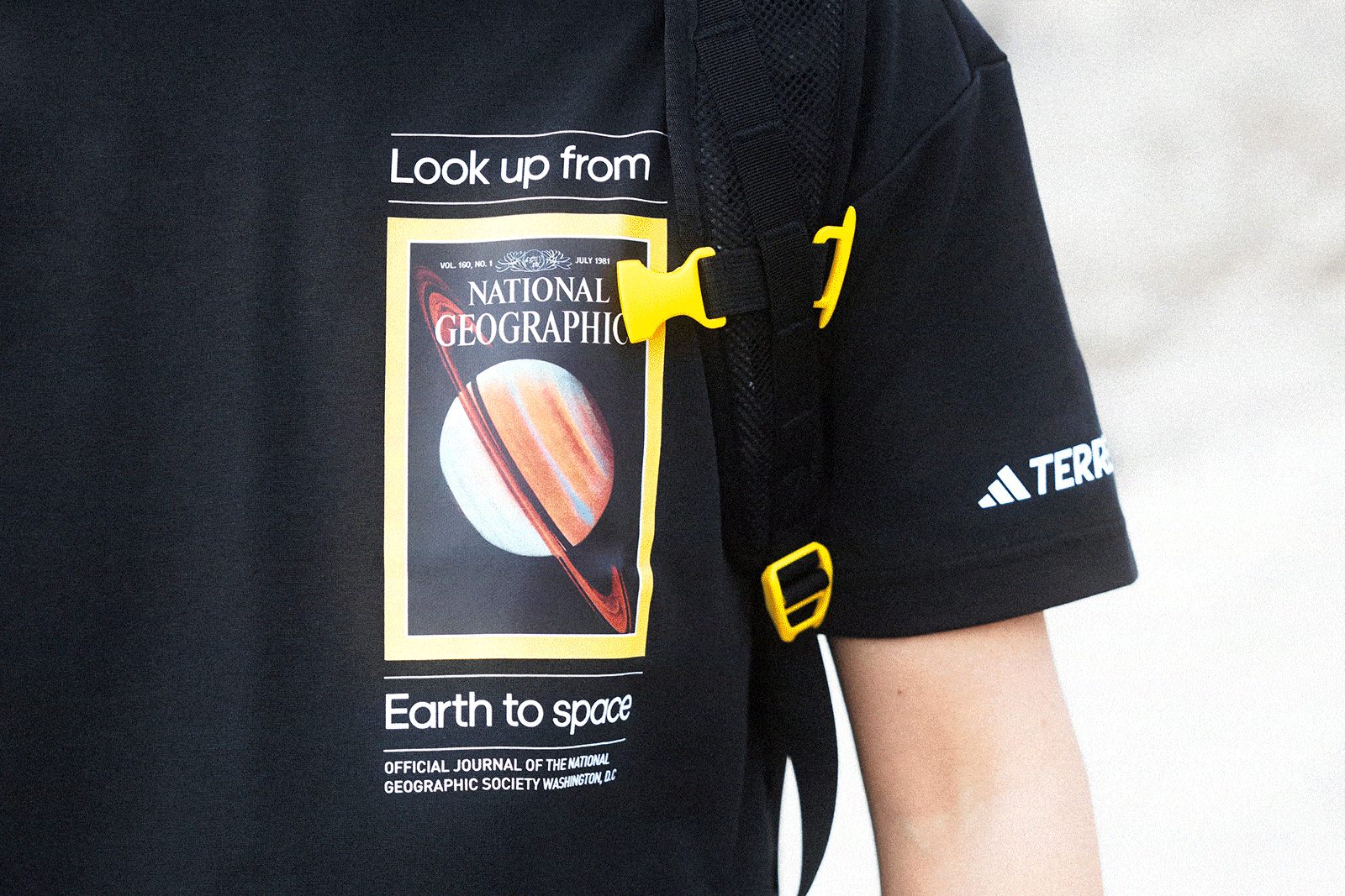 アディダス ナショナル ジオグラフィック防雨バックパック - ブラック