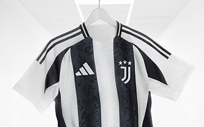 Visual of the Juventus 24/25 Home kit