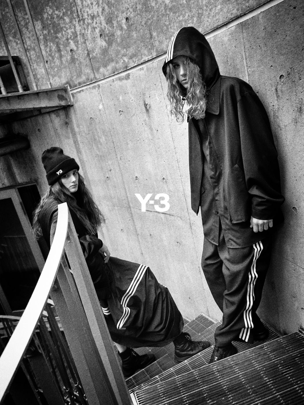 美品 adidas キャディバッグ ホワイト/ネイビー AWR92 美品 adidas キャディバッグ ホワイト/ネイビー AWR92 美品