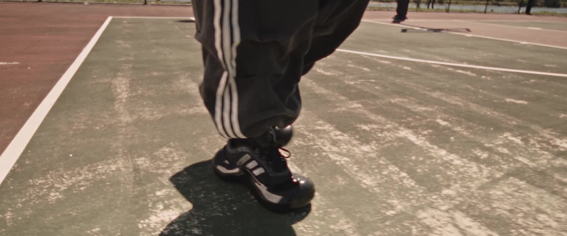 アディダス｜adidas 公式オンラインショップ 日本