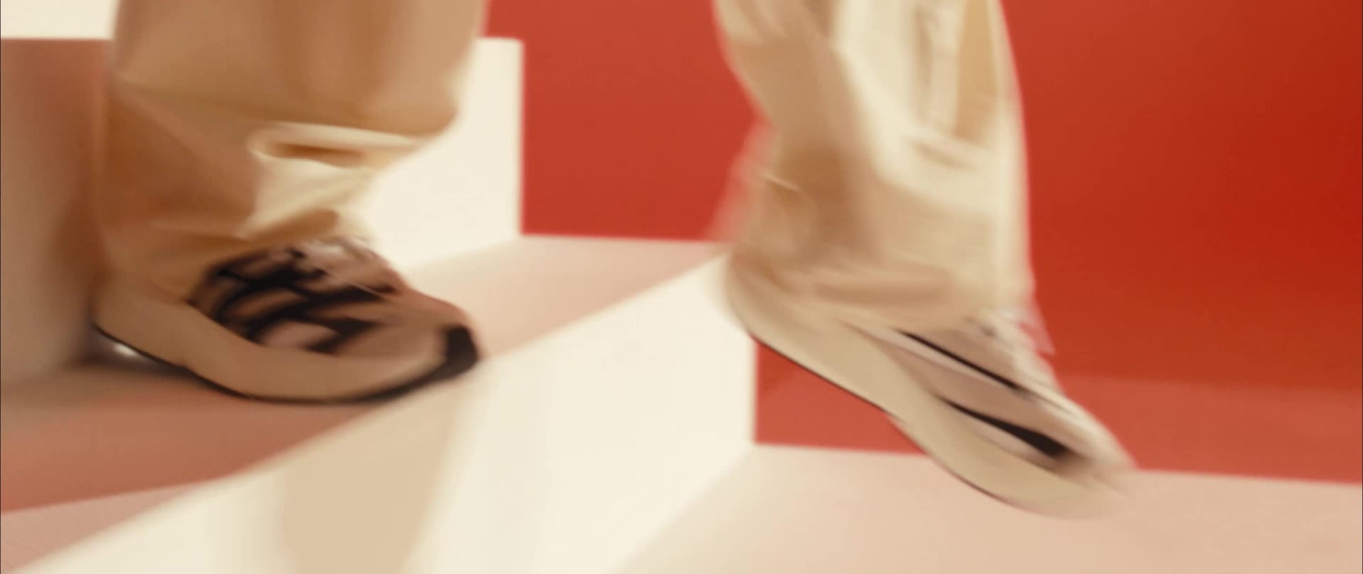 kr-lightblaze-sportswear-ss25-launch-pdp-statement-asset-02