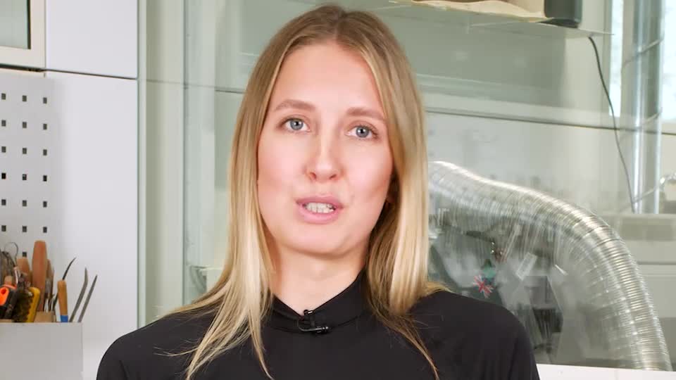 Product Manager talking about technology and unique features of Own the Run 7/8 Leggings