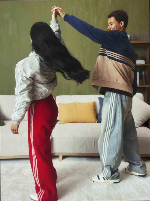 アディダス｜adidas 公式オンラインショップ 日本