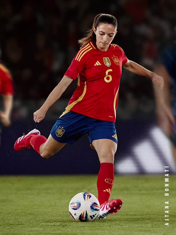 kr-fresh_in_football-football-ss25-launch-catlp-card-02-asset