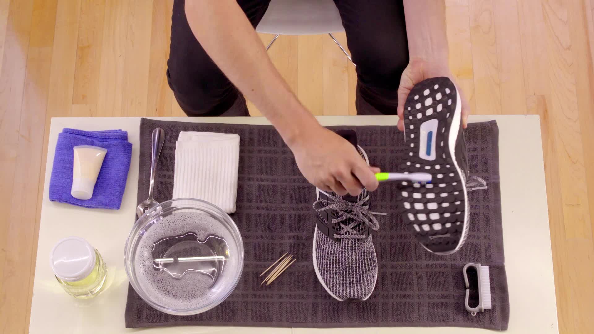 how to clean adidas u_path run shoes